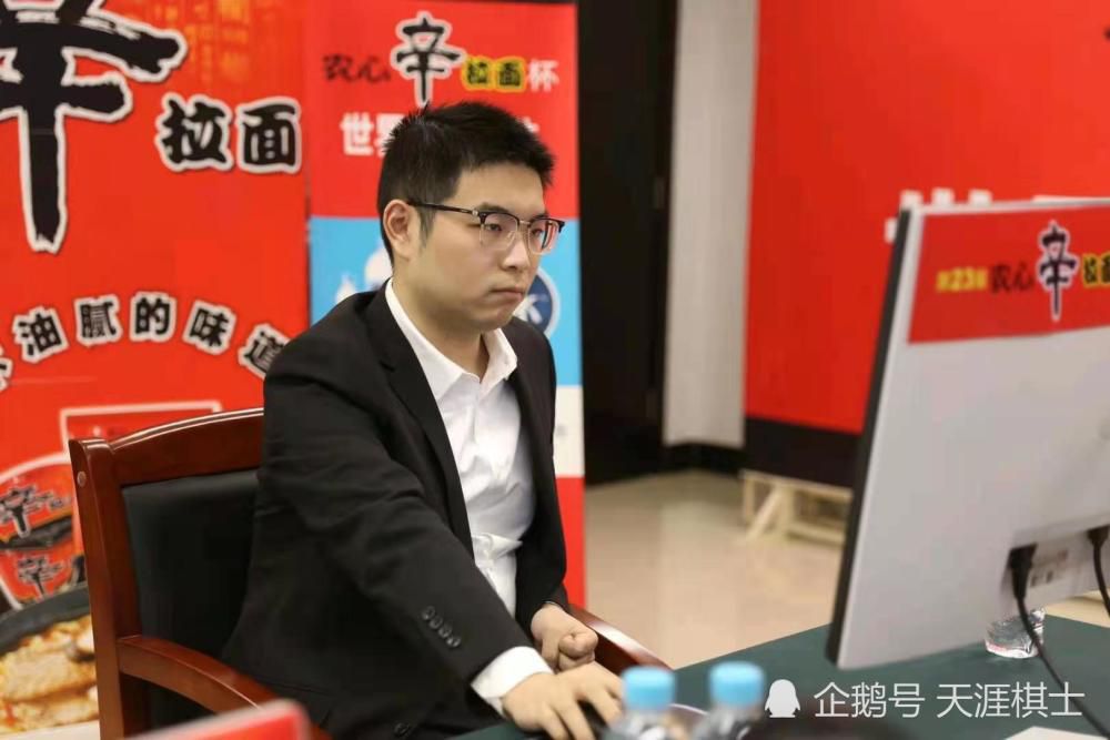 TA：范德贝克的租借合同中含买断条款，费用1100万欧据TheAthletic报道，范德贝克已经前往法兰克福接受体检，即将租借加盟。